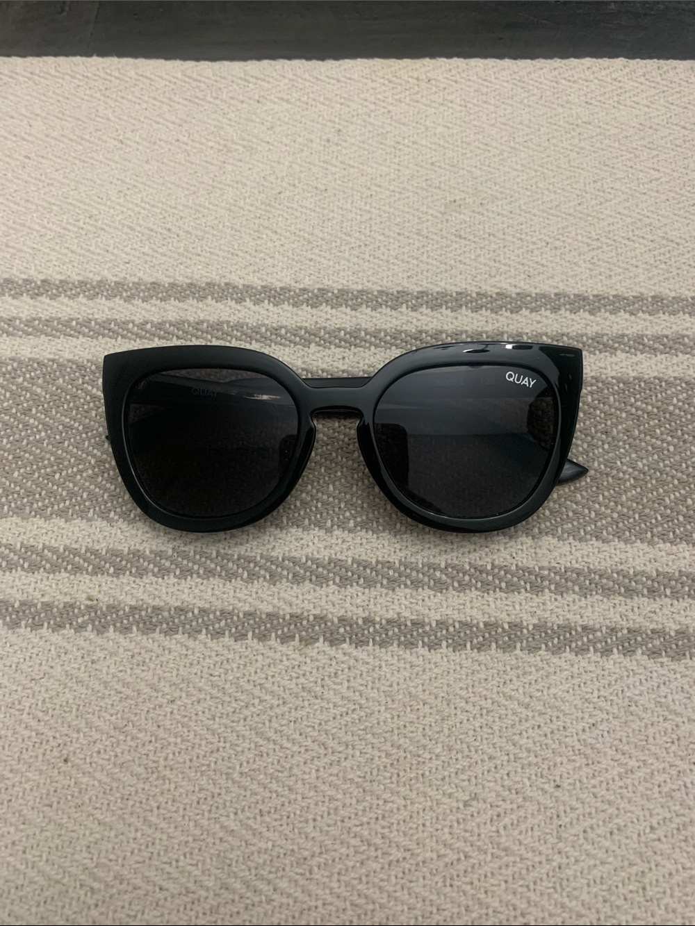 Quay Australia Noosa Black Oversized Cat-Eye Sunglasses - Picture 2 of 6